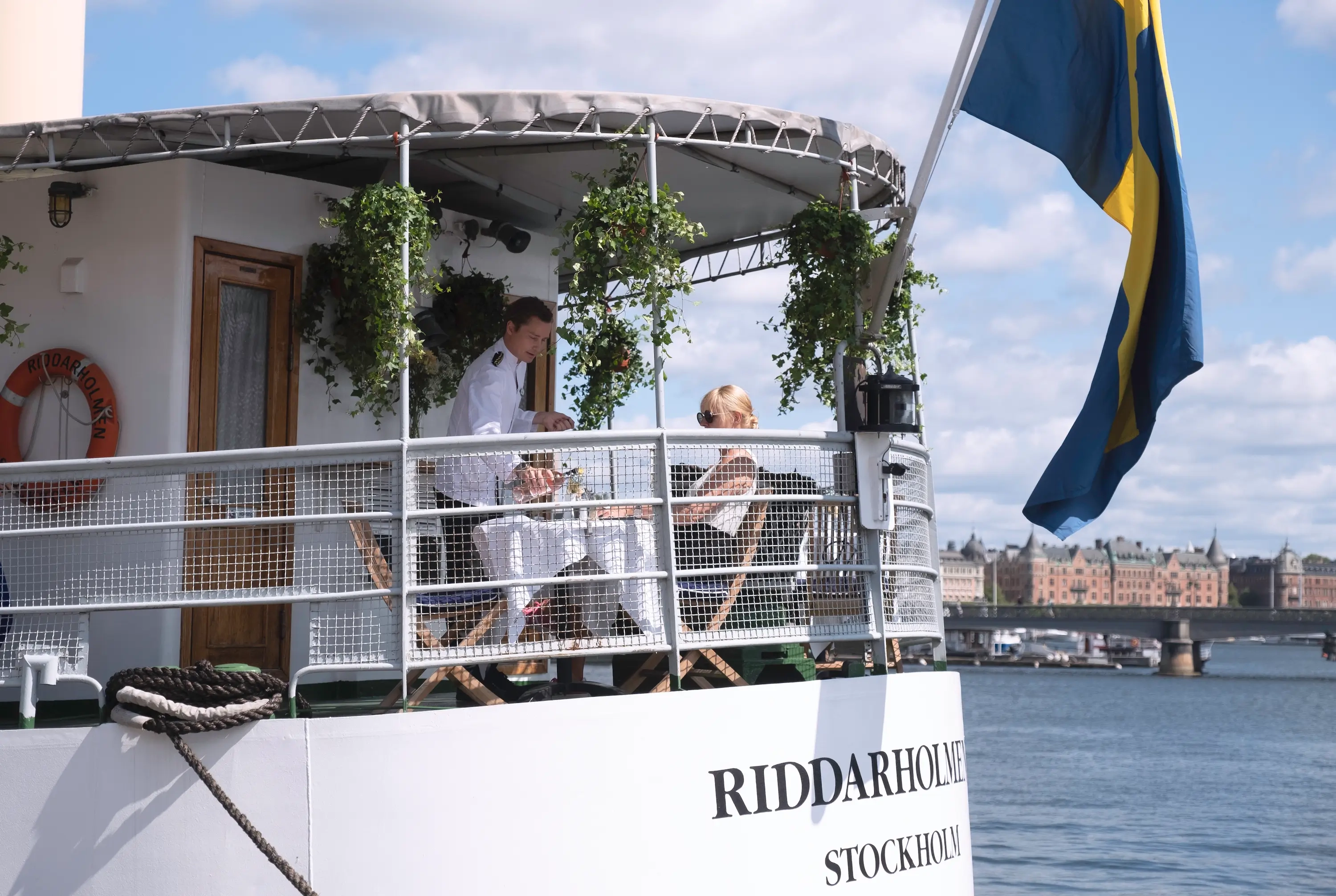 Skärgårdstur båt från utsidan