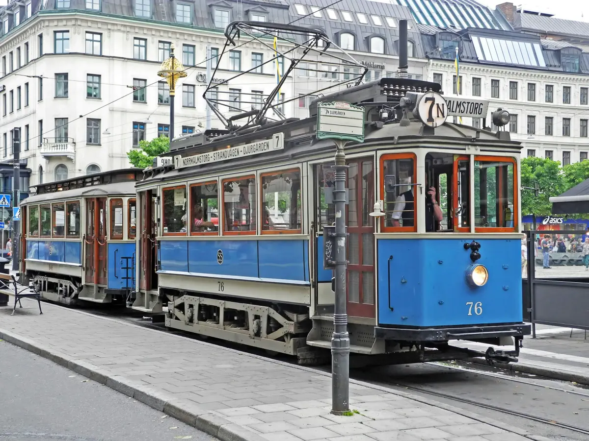 Straßenbahnlinie 7 auf dem Weg nach Djurgården