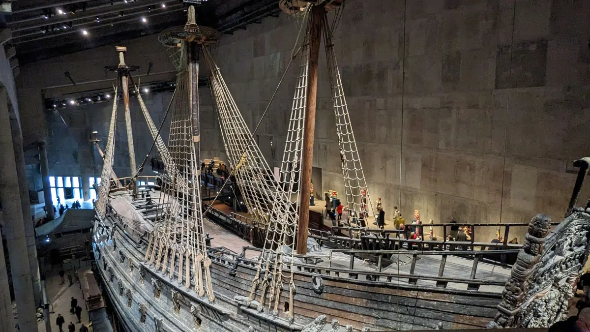 Das Kriegsschiff Vasa im Vasa-Museum auf Djurgården